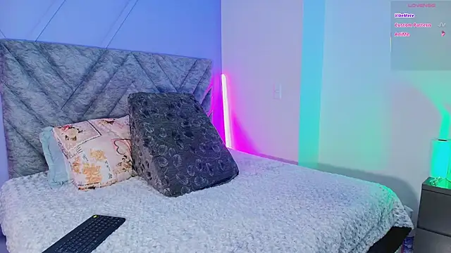 emmajohnss online show from 9, 10, 2025