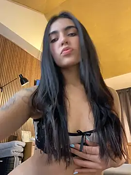 Snapshot of DaphneUwu chatting on 9, 1, 2026 DaphneUwu online show from 9, 1, 2026