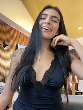 Snapshot of DaphneUwu chatting on 8, 2, 2026 DaphneUwu online show from 8, 2, 2026