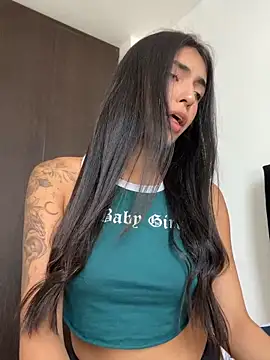 Snapshot of DaphneUwu chatting on 19, 4, 2026 DaphneUwu online show from 19, 4, 2026
