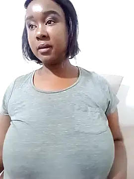 Snapshot of HotAFRICANBEAUTY chatting on 27, 1, 2025 HotAFRICANBEAUTY online show from 27, 1, 2025