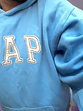 Snapshot of nicolas_cox chatting on 8, 4, 2026 nicolas cox online show from 8, 4, 2026