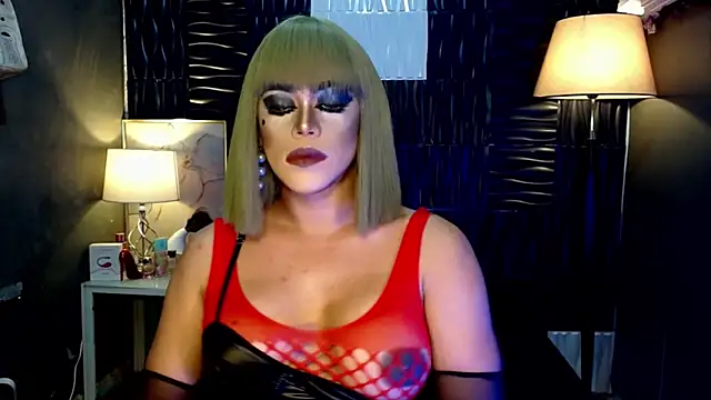 Snapshot of UrtopshemalegoddessAliyah chatting on 10, 9, 2025 UrtopshemalegoddessAliyah online show from 10, 9, 2025