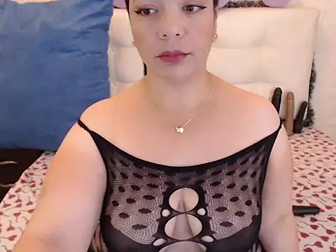Snapshot of Angiee_BBW chatting on 19, 12, 2024 Angiee BBW online show from 19, 12, 2024