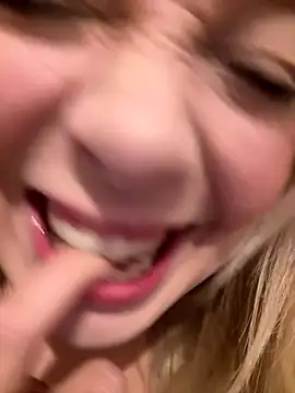 CherryAuroraa online show from 5, 10, 2025