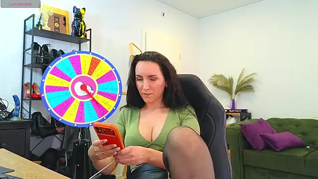 EvaKeks online show from 11, 4, 2026