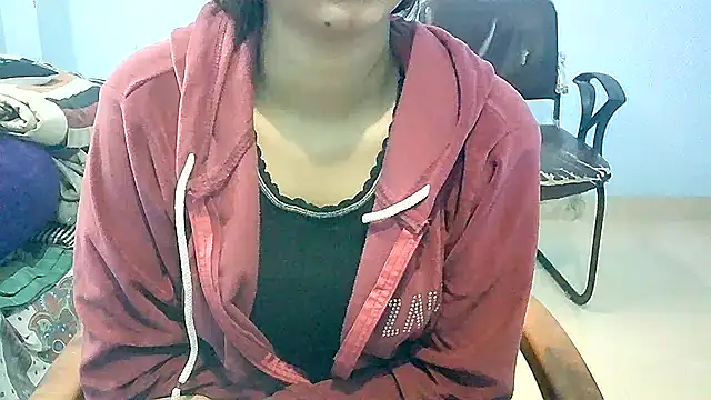 lovelydesi21 online show from 2, 12, 2024