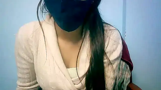 lovelydesi21 online show from 13, 12, 2024