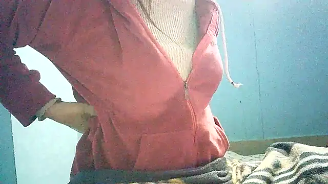 lovelydesi21 online show from 6, 1, 2025