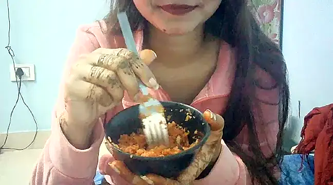 lovelydesi21 online show from 14, 1, 2025