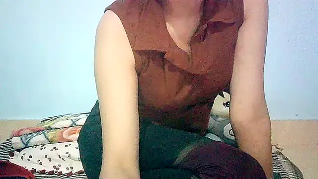 lovelydesi21 online show from 31, 1, 2025