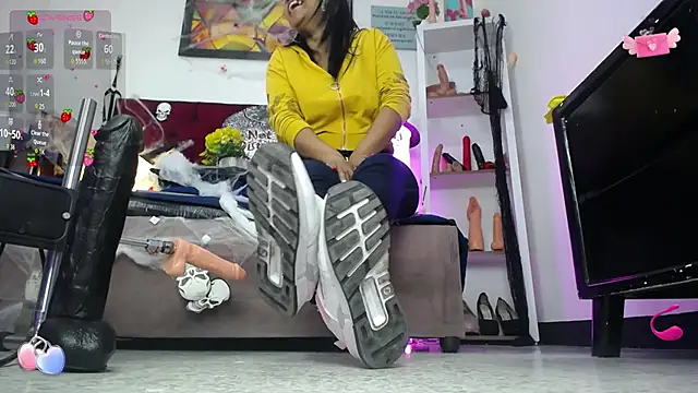 louise nails online show from 23, 10, 2025