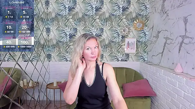 Snapshot of NancyGrace chatting on 18, 12, 2024 NancyGrace online show from 18, 12, 2024