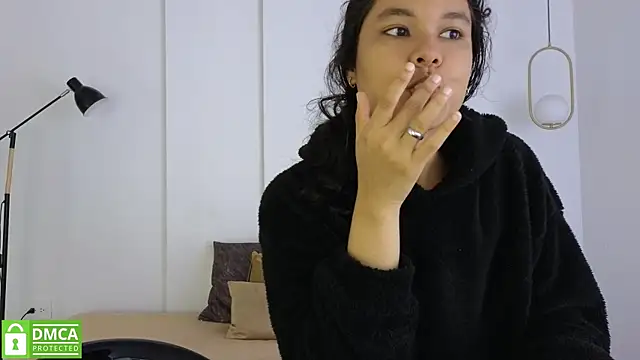 Snapshot of sexychanell_18 chatting on 18, 6, 2026 sexychanell 18 online show from 18, 6, 2026