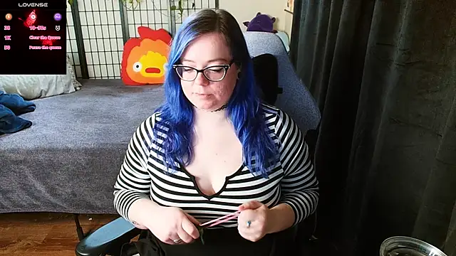Snapshot of KiraSpitQueen chatting on 2, 2, 2025 KiraSpitQueen online show from 2, 2, 2025