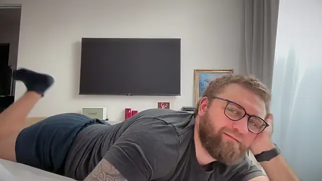 Bear bear  online show from 22, 4, 2026