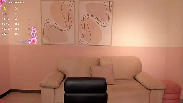 JuanitaClay online show from 10, 1, 2025