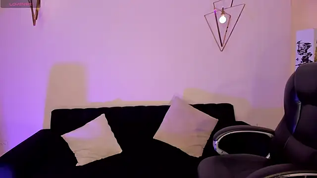 JuanitaClay online show from 23, 4, 2026