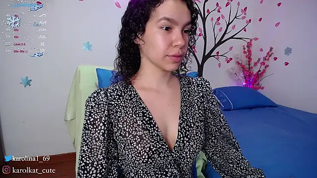 Snapshot of Karolina_1 chatting on 16, 12, 2024 Karolina 1 online show from 16, 12, 2024