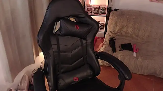 Emmy Ruiz online show from 23, 2, 2026