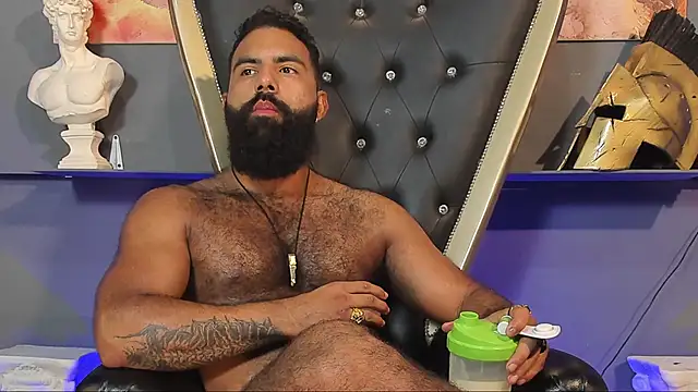 Snapshot of BeardAndrew chatting on 4, 1, 2025 BeardAndrew online show from 4, 1, 2025