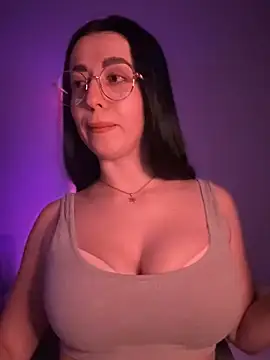 Emylia online show from 14, 2, 2025