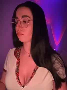 Emylia online show from 19, 2, 2025