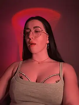 Emylia online show from 25, 2, 2025