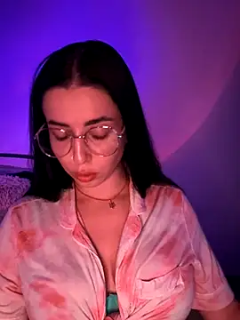 Emylia online show from 3, 10, 2025