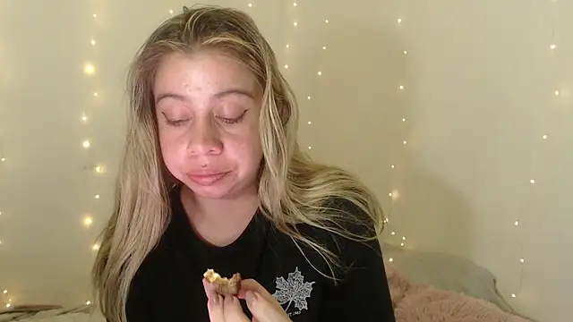 SweetSofty online show from 18, 10, 2025