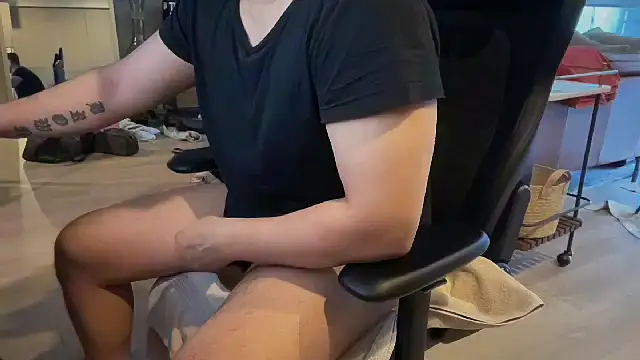 HungandThickLatin online show from 9, 2, 2025