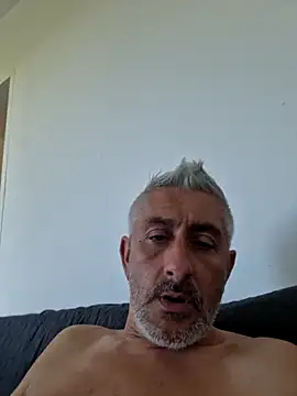 Snapshot of cuci45 chatting on 24, 4, 2026 cuci45 online show from 24, 4, 2026
