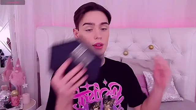 Snapshot of RobbyCharming chatting on 22, 12, 2024 RobbyCharming online show from 22, 12, 2024