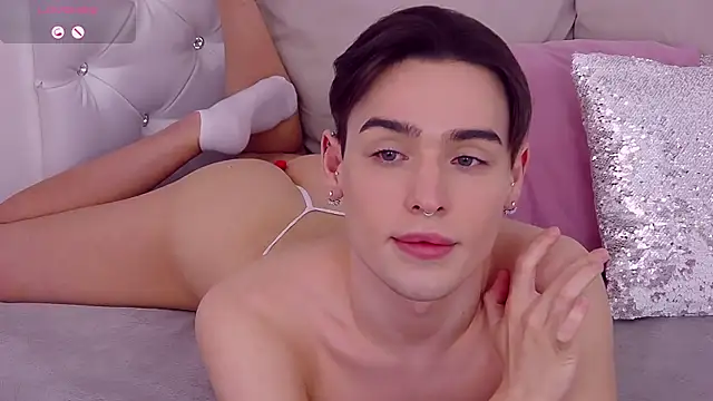 Snapshot of RobbyCharming chatting on 5, 1, 2025 RobbyCharming online show from 5, 1, 2025