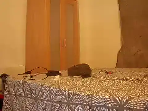 uk-bobbie-uk online show from 4, 1, 2025