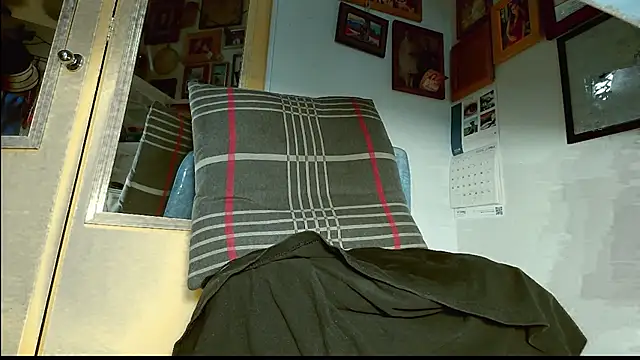 Snapshot of cj4menAZ chatting on 5, 4, 2026 cj4menAZ online show from 5, 4, 2026