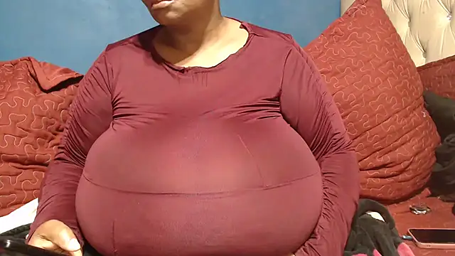 Snapshot of CUTEFIRMMELONSS chatting on 2, 5, 2026 CUTEFIRMMELONSS online show from 2, 5, 2026