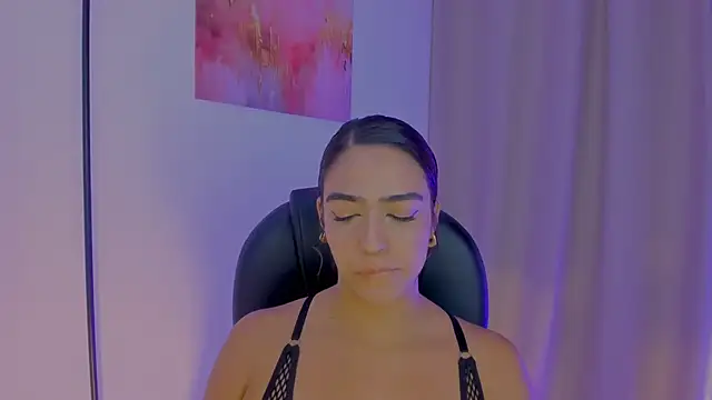 MariamRivera  online show from 14, 2, 2026