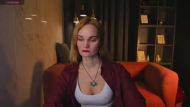 SaraSubtlety online show from 17, 12, 2025