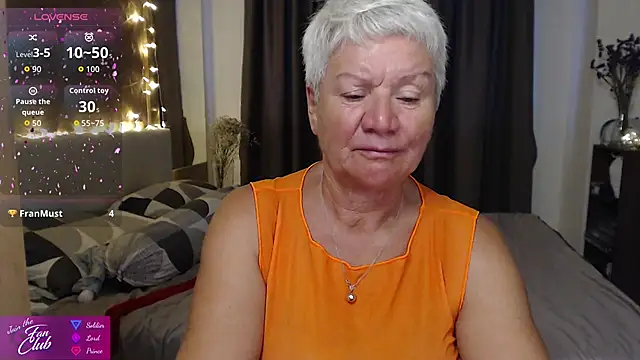 Snapshot of roxana_brooks chatting on 26, 5, 2026 roxana brooks online show from 26, 5, 2026
