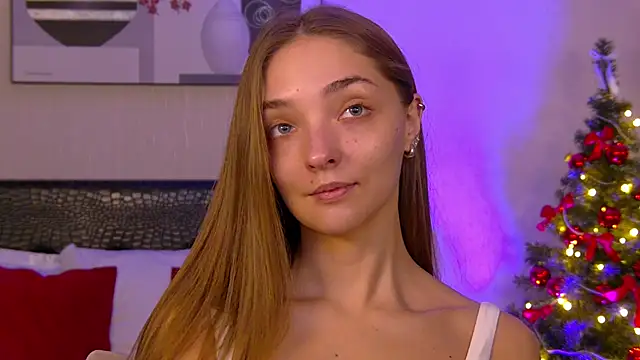 VirginieCruz online show from 4, 12, 2025