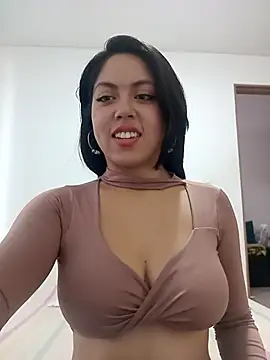 leah passion online show from 7, 5, 2026