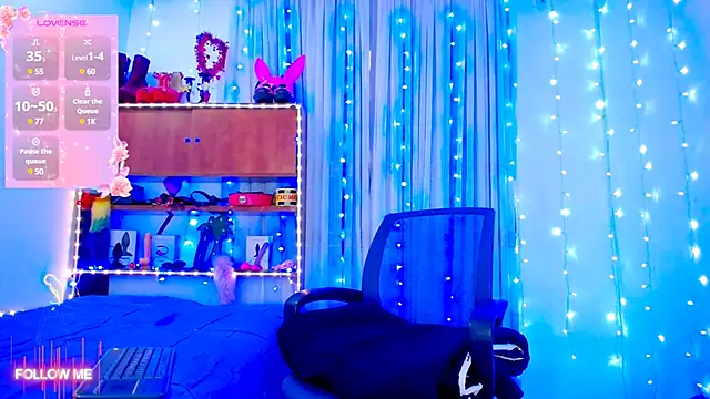 Aleexx    online show from 8, 3, 2025