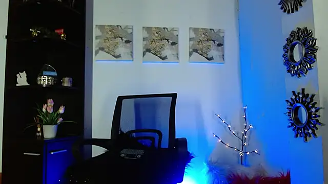 Snapshot of Karina_Yang chatting on 16, 2, 2025 Karina Yang online show from 16, 2, 2025
