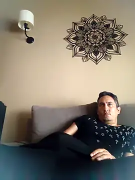 LuqenZo online show from 15, 4, 2026