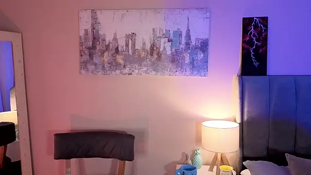 MiaFranklyn online show from 4, 10, 2025