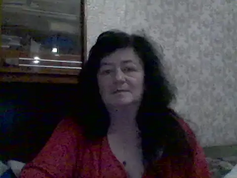 Snapshot of GypsiQueen2 chatting on 8, 2, 2025 GypsiQueen2 online show from 8, 2, 2025