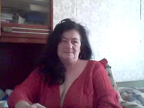 Snapshot of GypsiQueen2 chatting on 9, 2, 2025 GypsiQueen2 online show from 9, 2, 2025