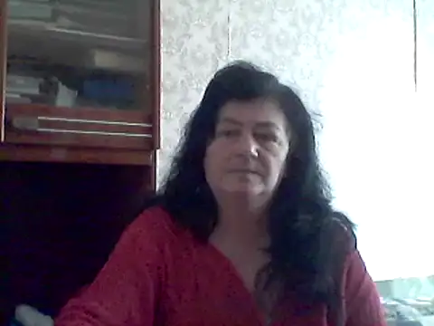 Snapshot of GypsiQueen2 chatting on 10, 2, 2025 GypsiQueen2 online show from 10, 2, 2025