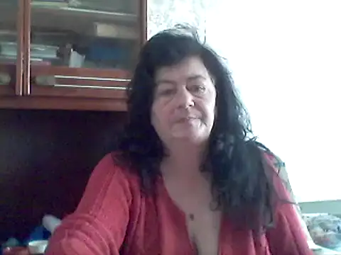 Snapshot of GypsiQueen2 chatting on 11, 2, 2025 GypsiQueen2 online show from 11, 2, 2025